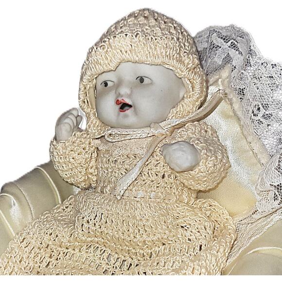 6" Old Antique #9 Baby Bisque Jointed Doll in Beautiful Crocheted With Nice Bed - Picture 6 of 12